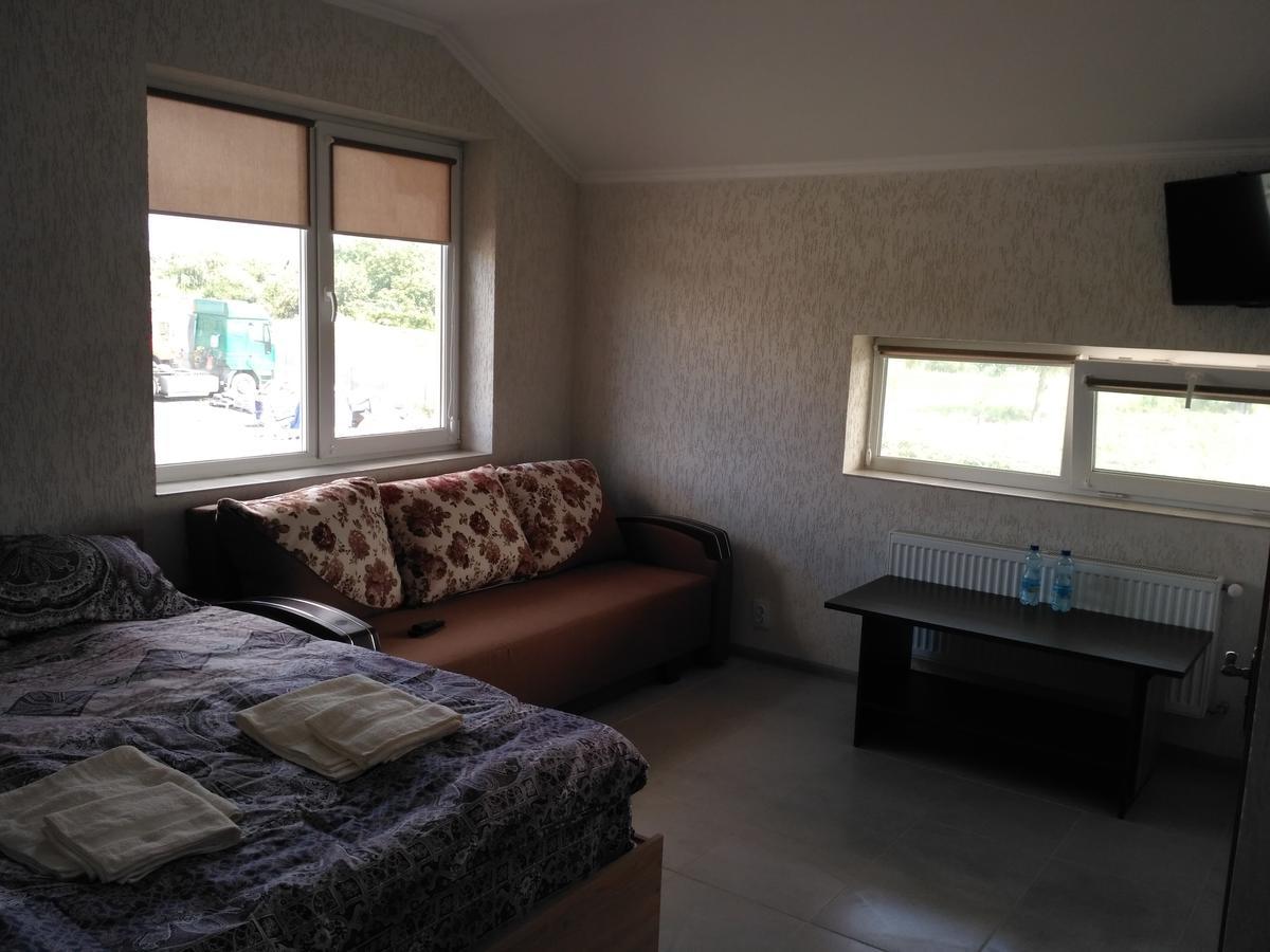 Motel Lutsʼk Екстериор снимка