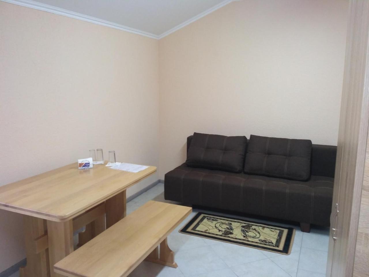 Motel Lutsʼk Екстериор снимка