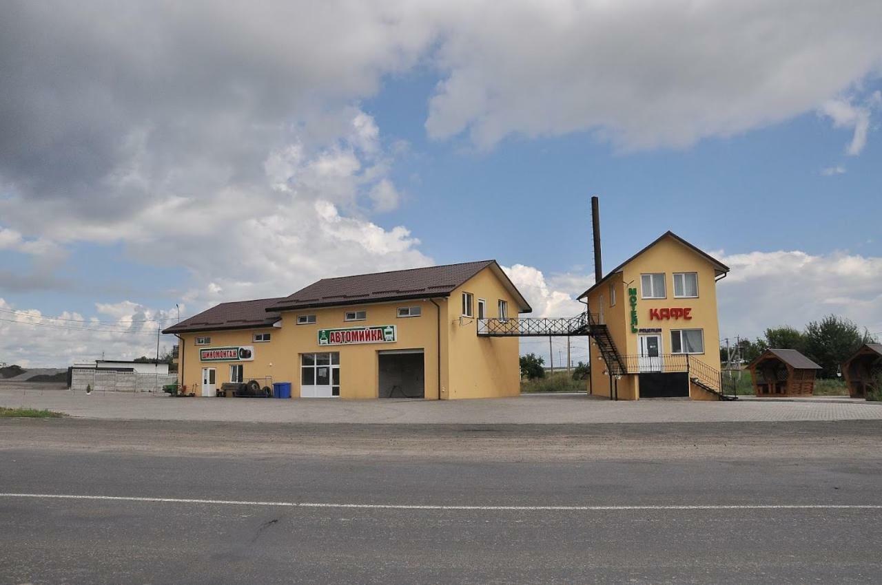 Motel Lutsʼk Екстериор снимка
